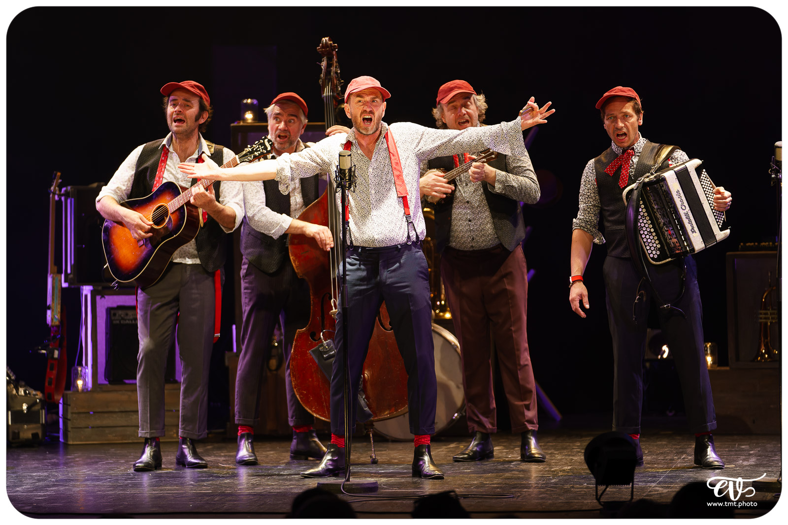 NOS COURSES FOLLES - LES FOUTEURS DE JOIE